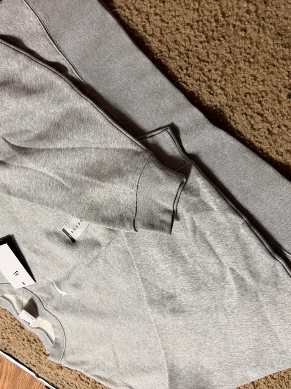 Nike Women’s Crewneck Sweatshirt in Light Gray